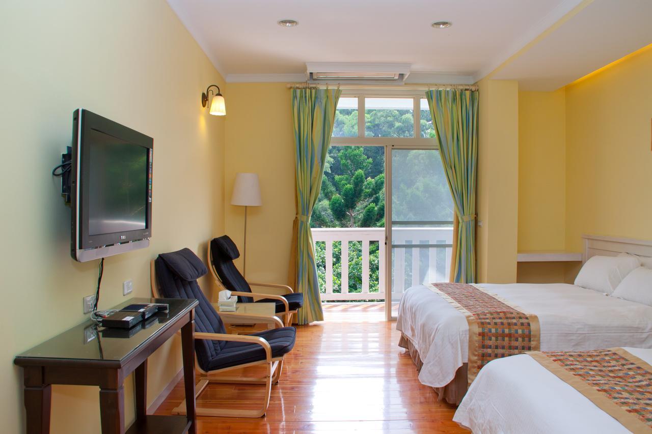 Flying Cow Ranch Hotel Tongxiao Exterior photo